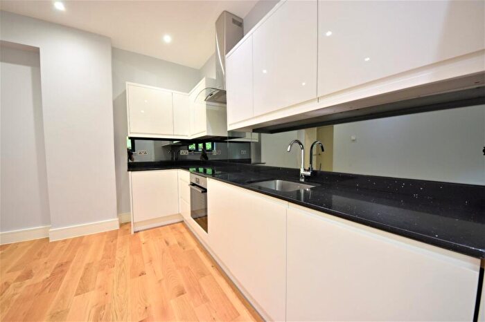 1 Bedroom Apartment To Rent In Treadaway Hill, Loudwater, High Wycombe, HP10