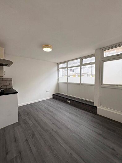 Studio To Rent In Middle Street, Brighton, BN1