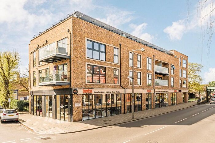 2 Bedroom Flat For Sale In Heath Road, Twickenham, TW1