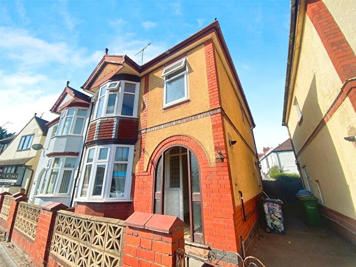 3 Bedroom Semi-Detached House To Rent In Central Avenue, Nuneaton, Warwickshire, CV11