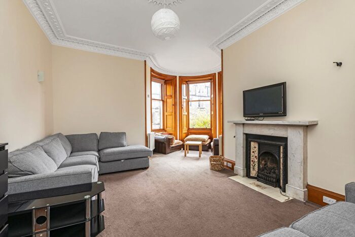 3 Bedroom Flat To Rent In Thirlestane Road, Edinburgh, EH9