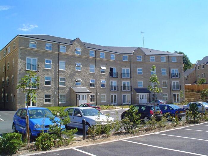 2 Bedroom Flat To Rent In Spool Court, Winding Rise, Bailiff Bridge, Brighouse, HD6