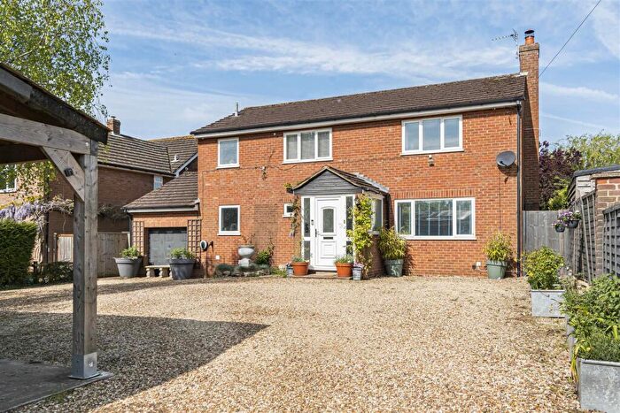 4 Bedroom House For Sale In Grendon Road, Edgcott, Aylesbury, HP18