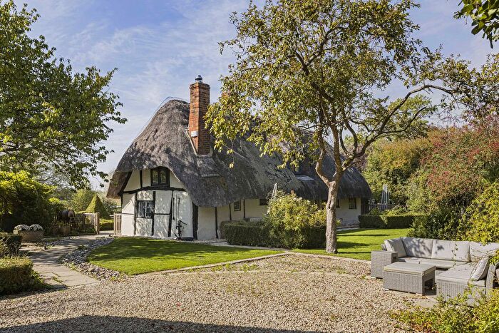 4 Bedroom Barn Conversion For Sale In Piddington Road, Ludgershall, HP18