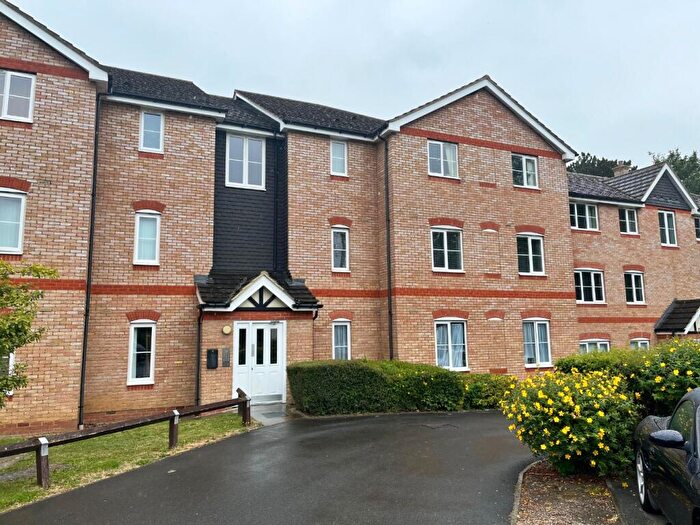 2 Bedroom Apartment To Rent In Daneholme Close, Daventry, Northamptonshire, NN11