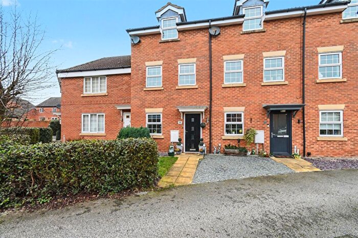 3 Bedroom Town House For Sale In Irwin Road, Blyton, Gainsborough, DN21