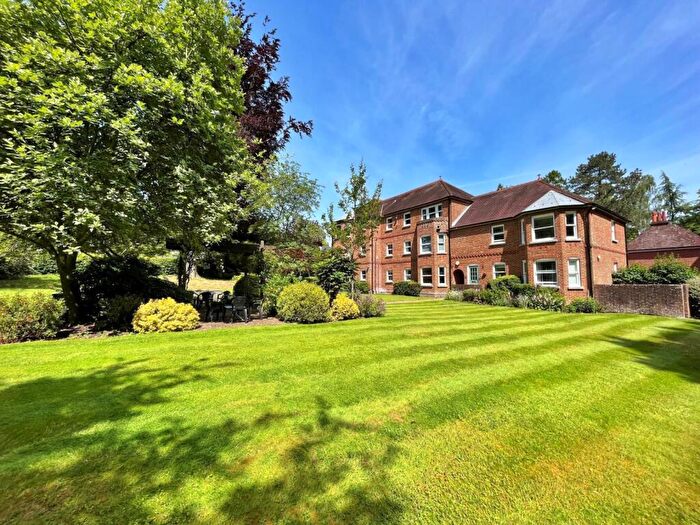 2 Bedroom Flat To Rent In St Cross, SO23