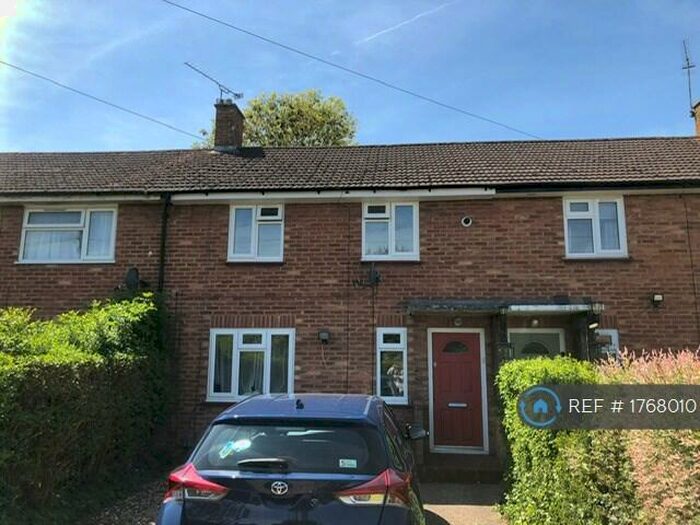 3 Bedroom Terraced House To Rent In St. Barnabas Road, Reading, RG2