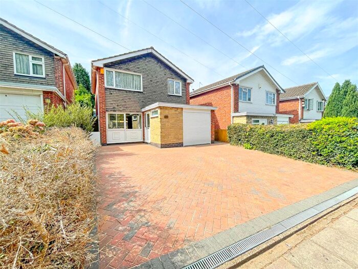 3 Bedroom Detached House For Sale In Wigston Lane, Aylestone, Leicester, LE2