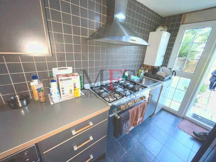 4 Bedroom Terraced House To Rent In Uxbridge Road, Southall, UB1