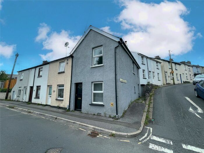 2 Bedroom End Of Terrace House To Rent In Crediton Road, Okehampton, EX20
