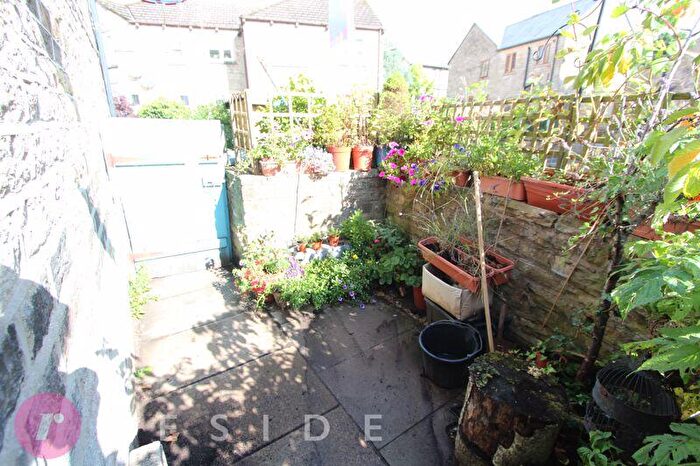 2 Bedroom Apartment For Sale In Wardle Fold, Wardle, Rochdale, OL12