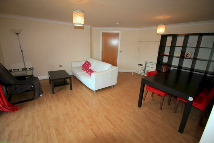 3 Bedroom Flat To Rent In Mandara Point, Drapers Fields, Coventry, West Midlands, CV1