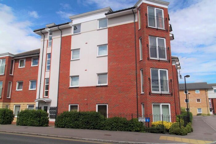 1 Bedroom Flat To Rent In Mistral Court, St Albans, AL1