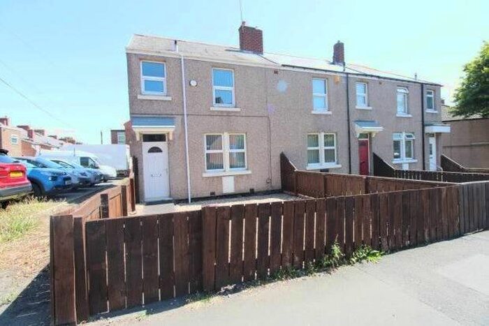 2 Bedroom Property To Rent In Grasmere Gardens, Washington, NE38