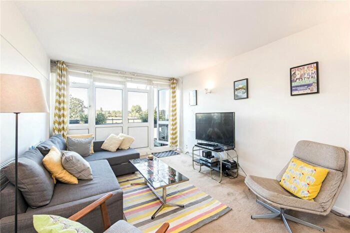 2 Bedroom Apartment To Rent In Dulwich Road, London, SE24