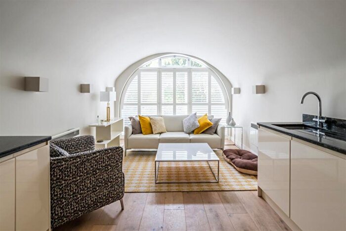 1 Bedroom Apartment To Rent In Quarry Street, Guildford, Surrey, GU1