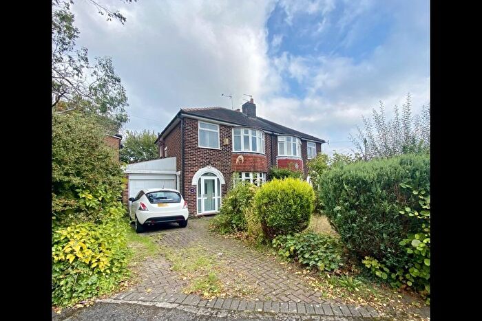 3 Bedroom Semi-Detached House For Sale In Cromwell Avenue, Cheadle, SK8