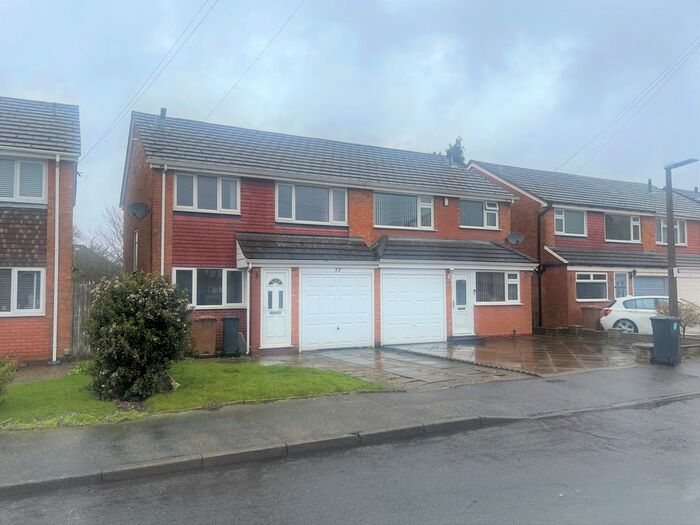 3 Bedroom Semi-Detached House To Rent In Limbrick Close, Solihull, B90