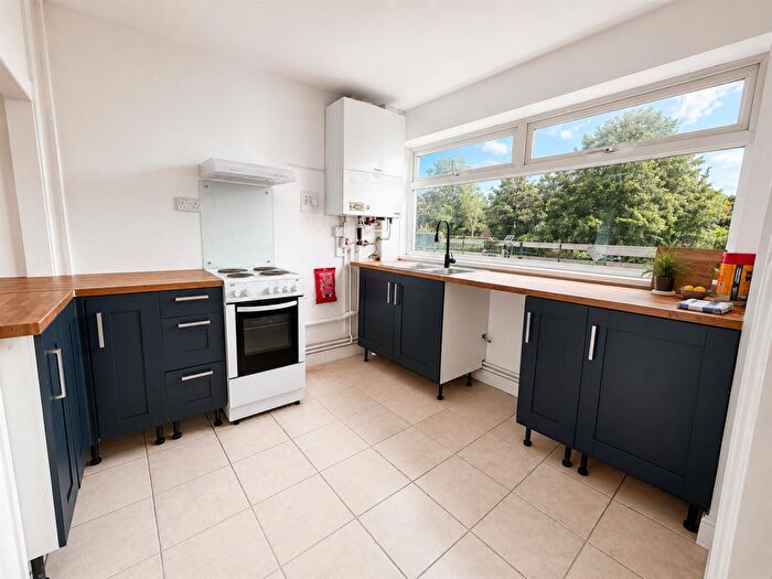 2 Bedroom Flat To Rent In Alpha Road, London, E4
