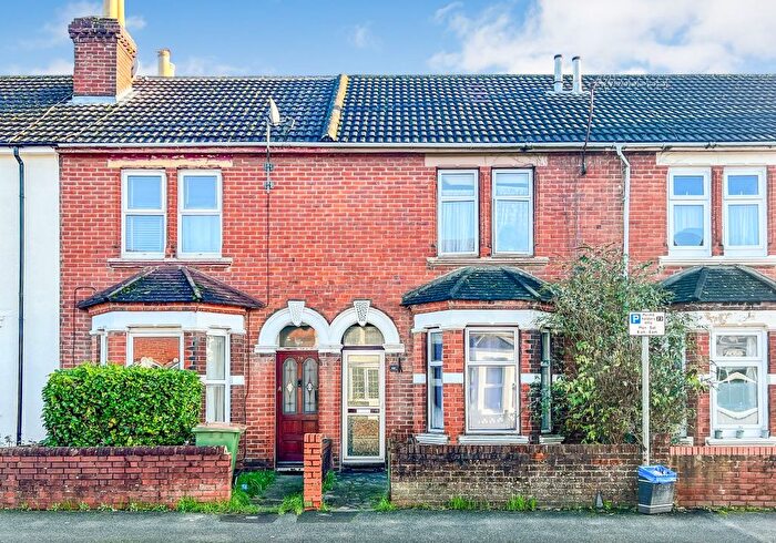 5 Bedroom Terraced House For Sale In Desborough Road, Eastleigh, Hampshire, SO50