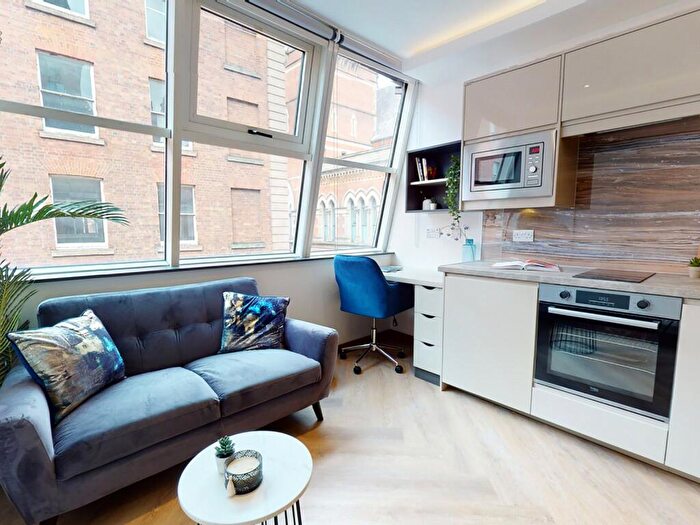 Apartment To Rent In Apt, Live Oasis Piccadilly #, M1