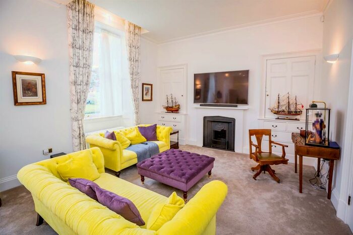 2 Bedroom Apartment For Sale In Blencowe Close, Backford Park, Chester, CH1