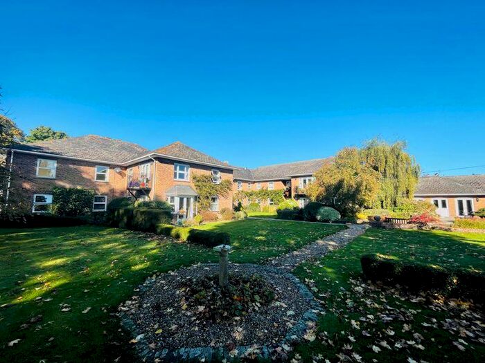 2 Bedroom Retirement Property For Sale In Hays Park, Sedgehill, SP7