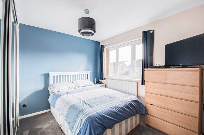 3 Bedroom Terraced House For Sale In Chiltern Close, Halesowen, West Midlands, B63