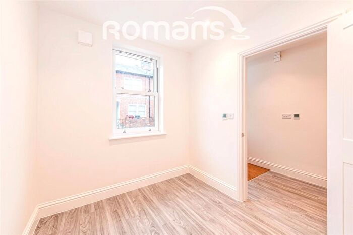 2 Bedroom Terraced House To Rent In North Street, Caversham, Reading, RG4