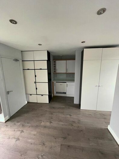 Studio To Rent In Victoria Road, London, NW7