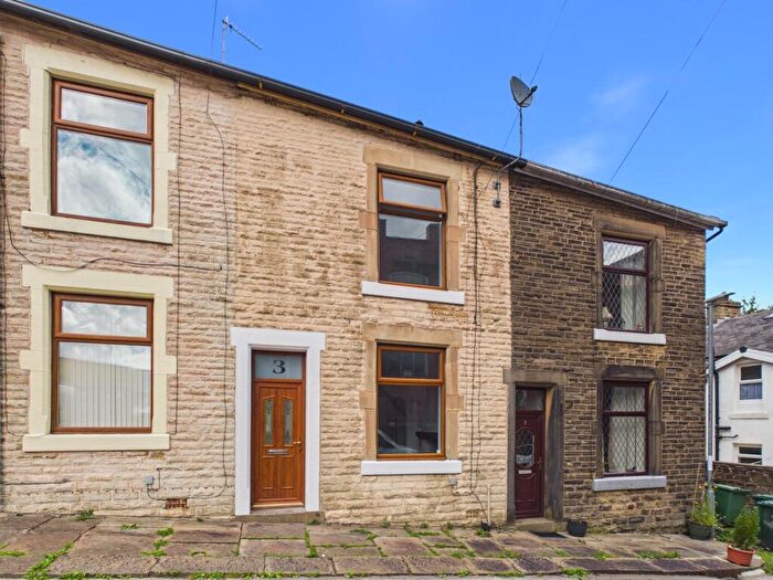 3 Bedroom Terraced House To Rent In Park Street, Helmshore, Rossendale, Lancashire, BB4