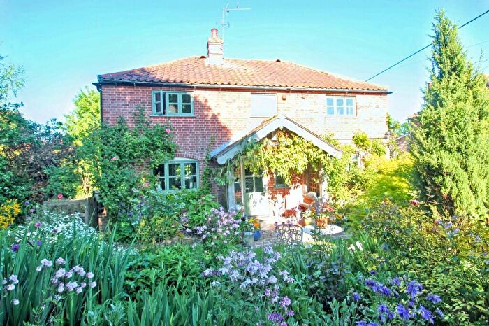 3 Bedroom Cottage For Sale In Church Road, Wickmere, NR11