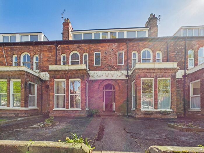 7 Bedroom Flat For Sale In Westbourne Avenue, Princes Avenue, Hull, HU5