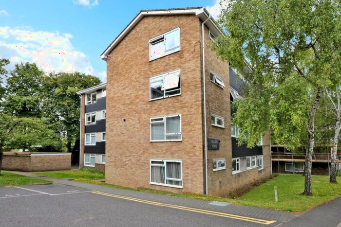 1 Bedroom Flat To Rent In Sutton Grove, Sutton, Surrey, SM1