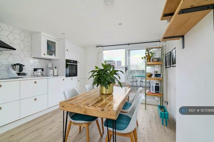 2 Bedroom Flat To Rent In Caledonian Road, London, N1