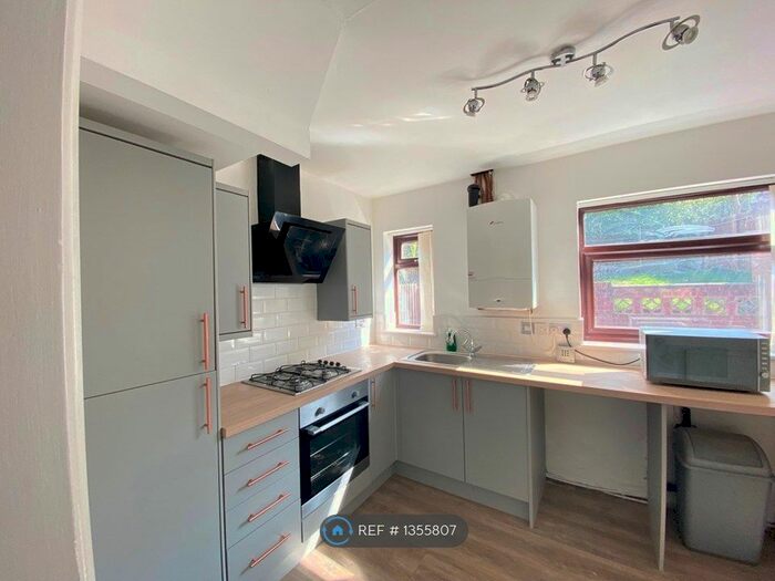 3 Bedroom Terraced House To Rent In Leybourne Drive, Nottingham, NG5