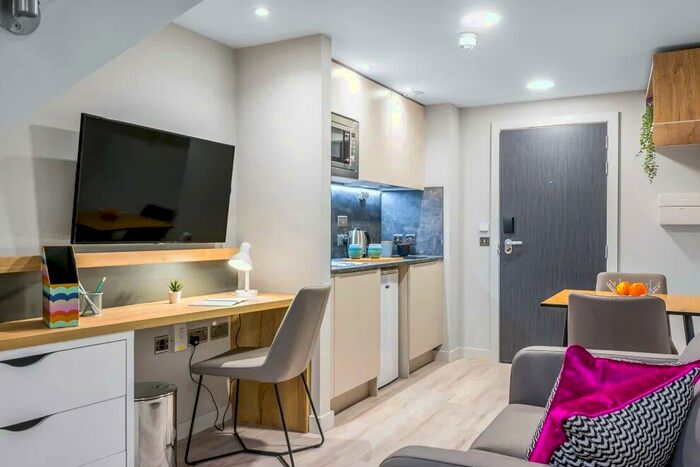 1 Bedroom Flat To Rent In Beaumont Fee, Lincoln, Lincolnshire, LN1