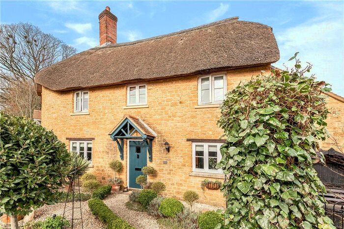 3 Bedroom Semi-Detached House For Sale In St. James Road, Netherbury, Bridport, Dorset, DT6