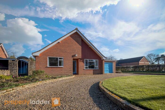 2 Bedroom Detached Bungalow For Sale In The Street, NR10