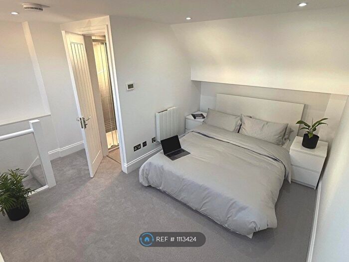 1 Bedroom Flat To Rent In Longfield Street, Southfields, SW18
