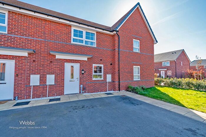 3 Bedroom Town House For Sale In Gilbert Close, Fradley, Lichfield, WS13
