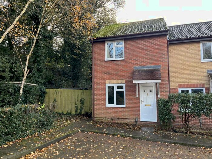 2 Bedroom House To Rent In Finbars Walk, Ipswich, Suffolk, IP4
