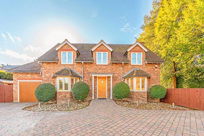 5 Bedroom Detached House To Rent In Privet Mews, Coulsdon, Purley, CR8