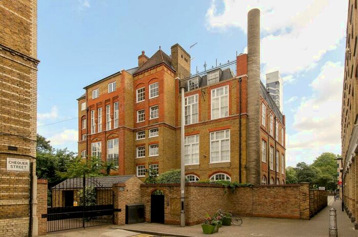 2 Bedroom Flat To Rent In Chequer Street, Old Street, London, EC1Y