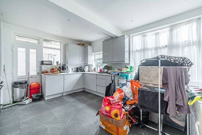 4 Bedroom Detached House For Sale In London Road, Stanmore, HA7