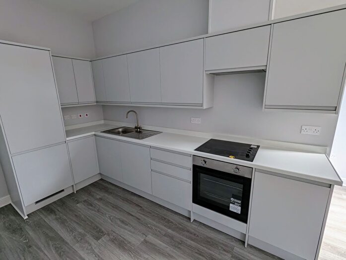 1 Bedroom Flat For Sale In Church Street, Godalming, GU7