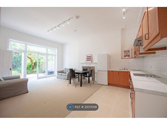 4 Bedroom Flat To Rent In Aberdare Gardens, London, NW6