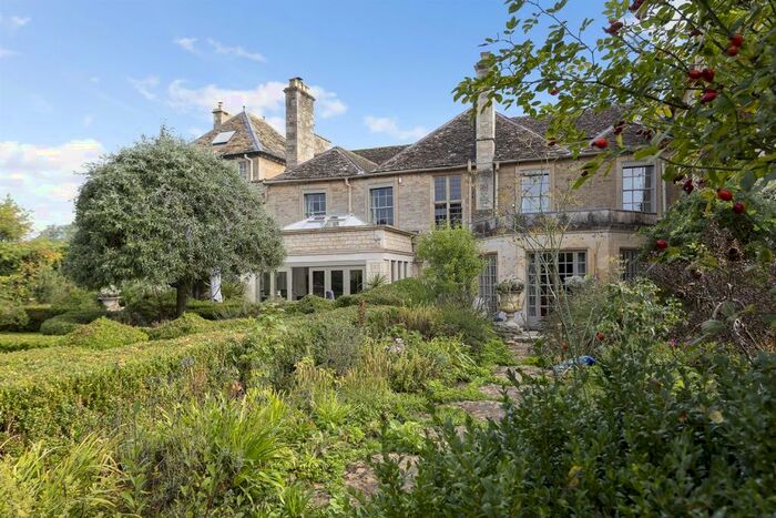 9 Bedroom Detached House For Sale In Broughton Poggs, Lechlade, GL7