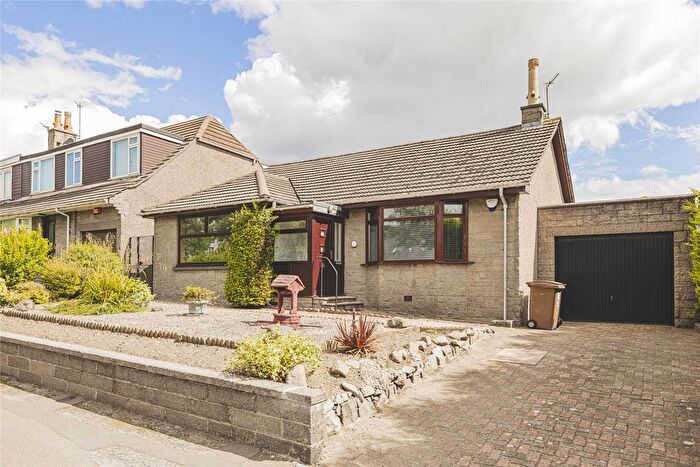 2 Bedroom Detached Bungalow To Rent In North Anderson Drive, Aberdeen, AB15